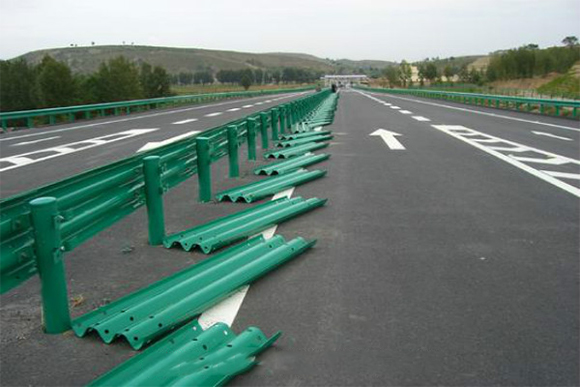 辽宁波形护栏的维护与管理确保道路安全的关键步骤