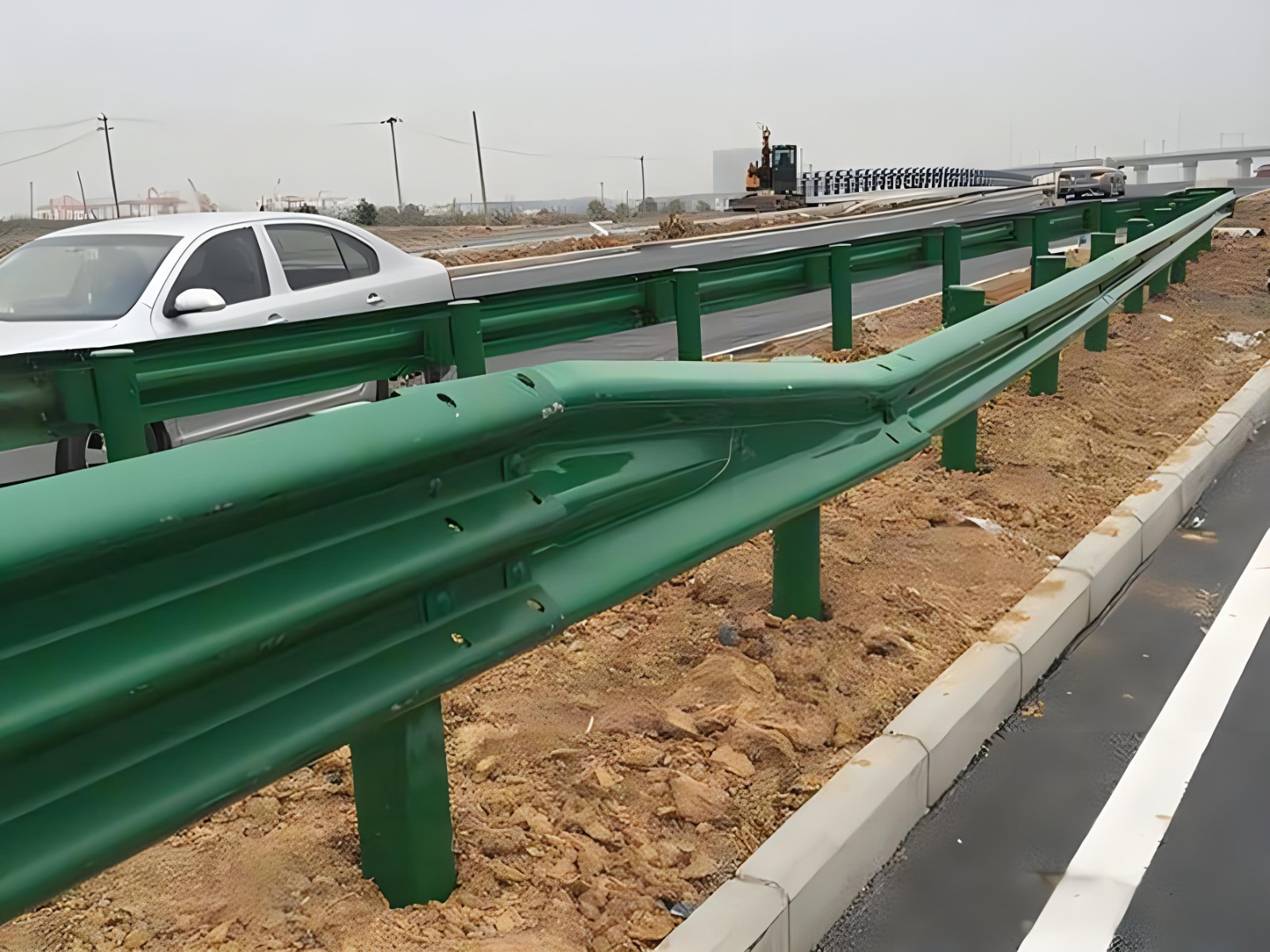 辽宁高速波形护栏板日常维护方案确保道路安全新举措